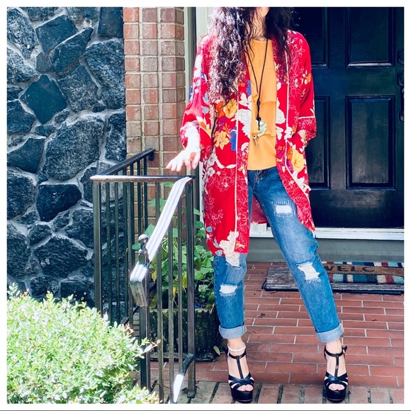 ShopEvelynne Jackets & Blazers - RED FLORAL BOHO CHIC OPEN KIMONO